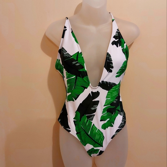 Cupshe Swim 2 For 25 Nwot Cupshe Tropical Swimsuit Size Xl Poshmark